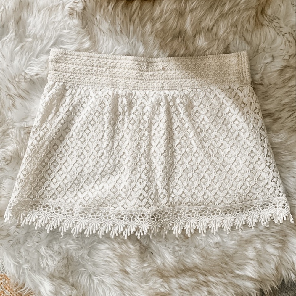 Cream Lace Crochet Overlay Skirt/Shorts
